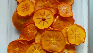 Dried persimmon